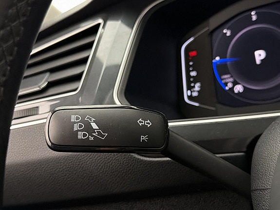 Volkswagen Tiguan 16 of 30
