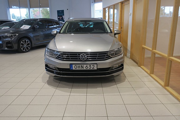 Volkswagen Passat 3 of 13
