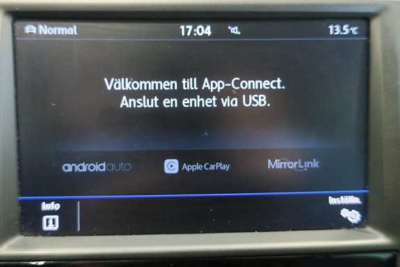 Volkswagen Passat 11 of 13