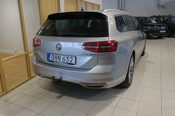 Volkswagen Passat 4 of 13