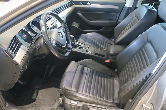 Volkswagen Passat 5 of 13