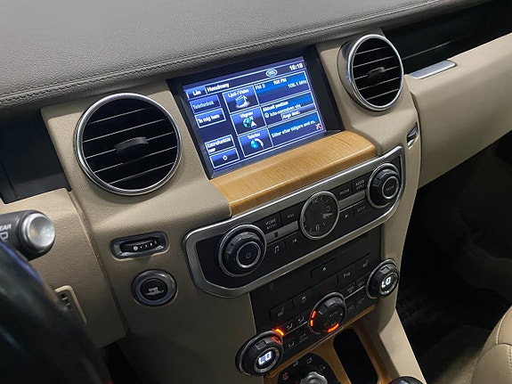 Land Rover Discovery 26 of 30