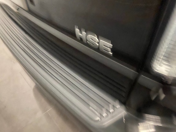 Land Rover Discovery 21 of 30