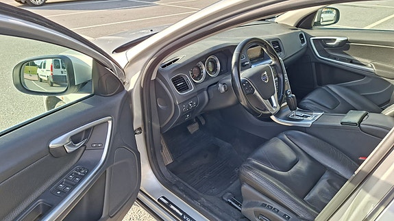 Volvo V60 8 of 8