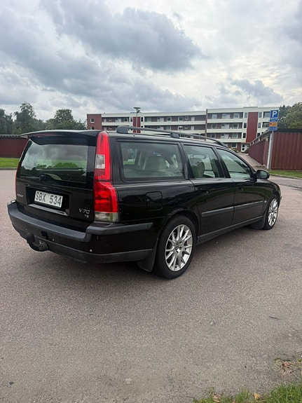 Volvo V70 4 of 8