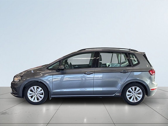 Volkswagen Golf Sportsvan 4 of 20