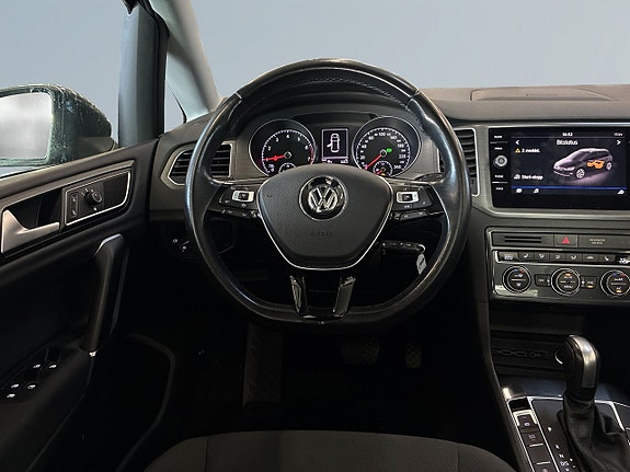 Volkswagen Golf Sportsvan 9 of 20