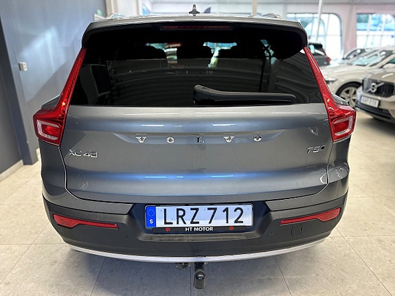 Volvo XC40 6 of 25