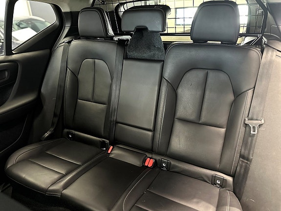 Volvo XC40 24 of 25