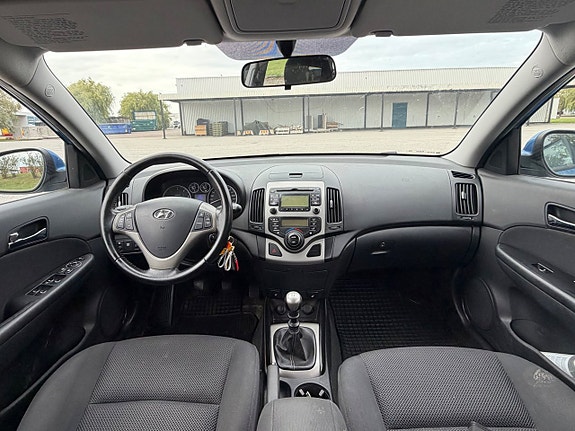 Hyundai i30 8 of 8