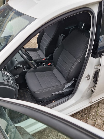 Skoda Rapid 8 of 10
