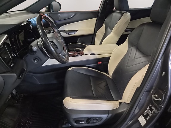 Lexus NX450h+ 10 of 23