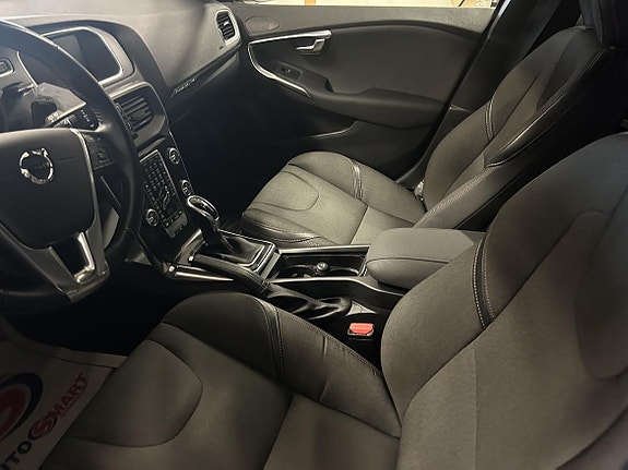 Volvo V40 Cross Country 5 of 5