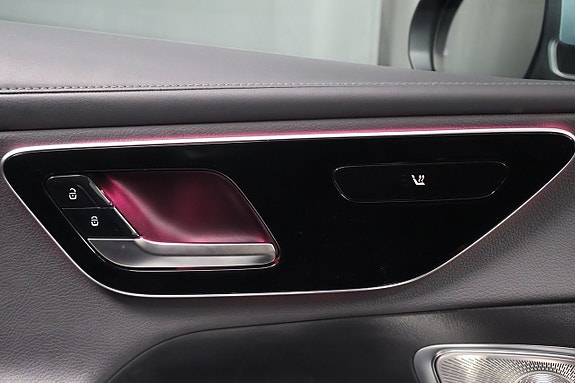 Mercedes-Benz GLC300 de 18 of 28