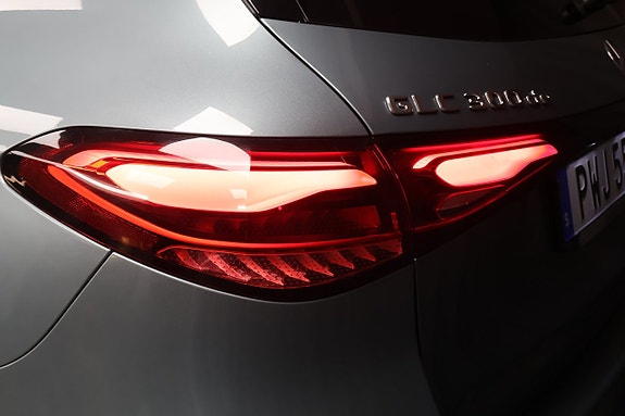 Mercedes-Benz GLC300 de 10 of 28