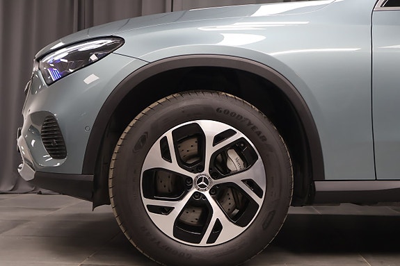 Mercedes-Benz GLC300 de 5 of 28