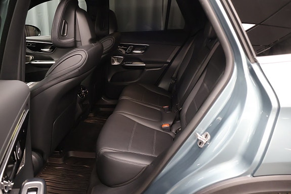 Mercedes-Benz GLC300 de 13 of 28