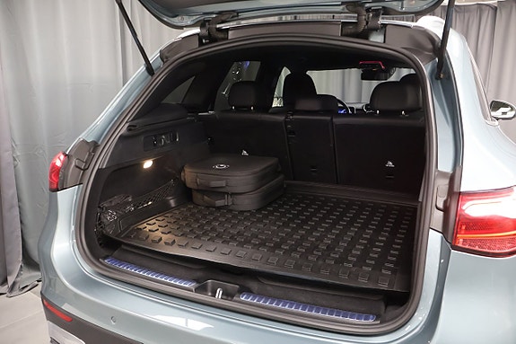 Mercedes-Benz GLC300 de 14 of 28