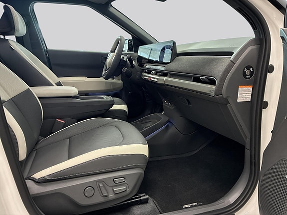 Kia EV3 11 of 30