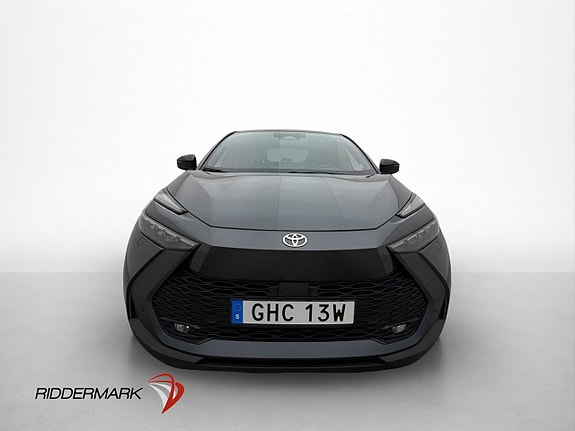 Toyota C-HR 2 of 27