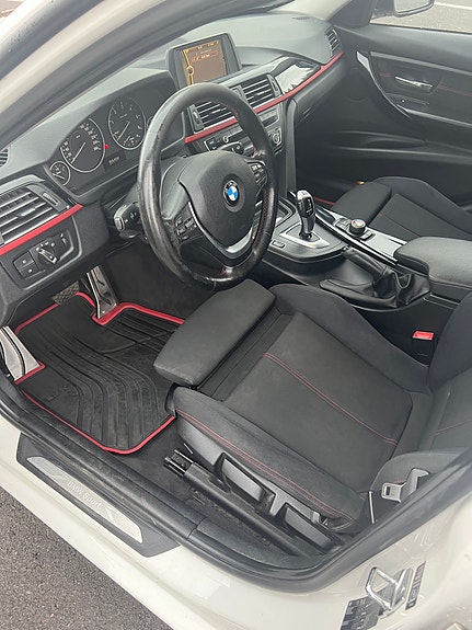 BMW 320d 5 of 12
