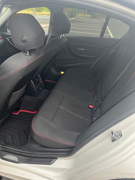 BMW 320d 8 of 12