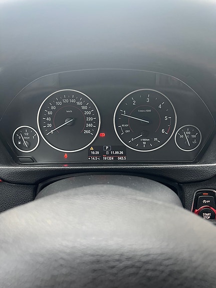 BMW 320d 9 of 12