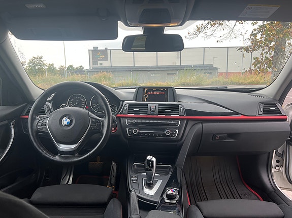 BMW 320d 10 of 12