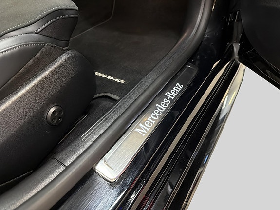 Mercedes-Benz C300 27 of 29