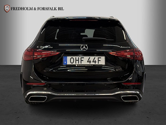 Mercedes-Benz C300 4 of 29