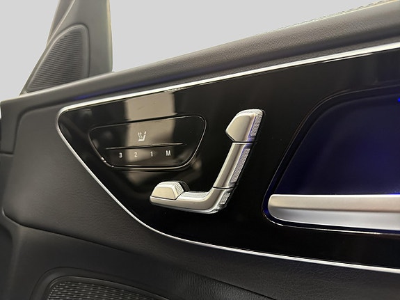 Mercedes-Benz C300 28 of 29