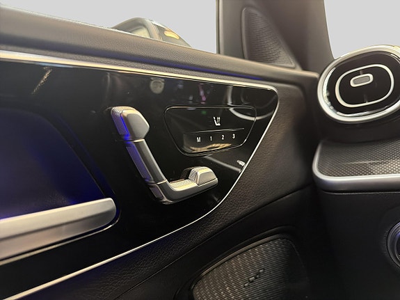 Mercedes-Benz C300 22 of 29