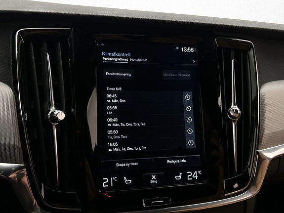 Volvo V90 26 of 30
