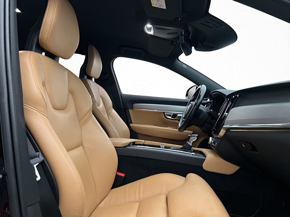 Volvo V90 28 of 30