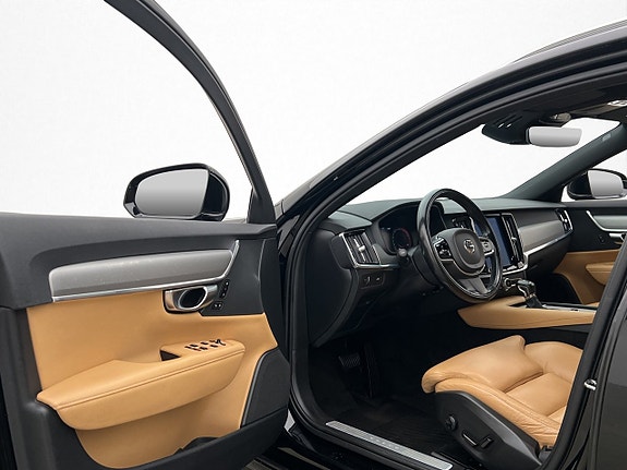 Volvo V90 12 of 30