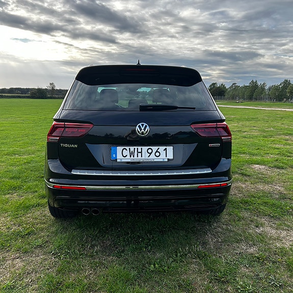 Volkswagen Tiguan 4 of 10