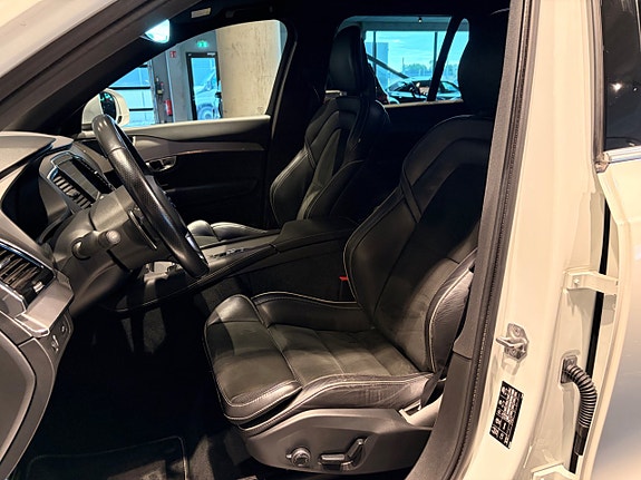 Volvo XC90 28 of 30