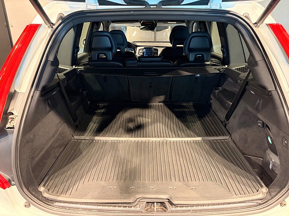 Volvo XC90 20 of 30