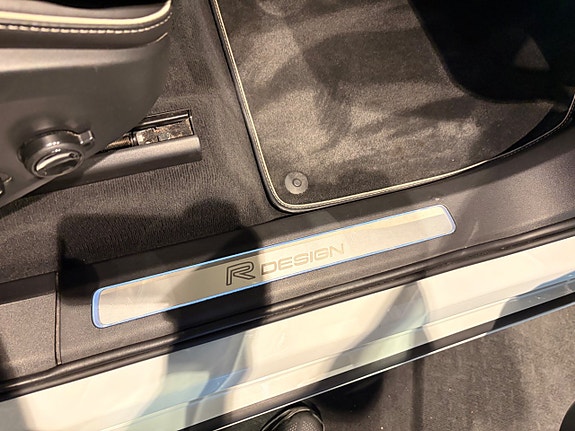 Volvo XC90 12 of 30
