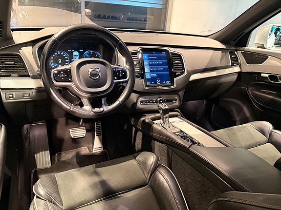 Volvo XC90 24 of 30