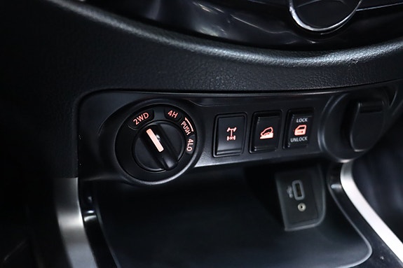 Nissan Navara 23 of 28