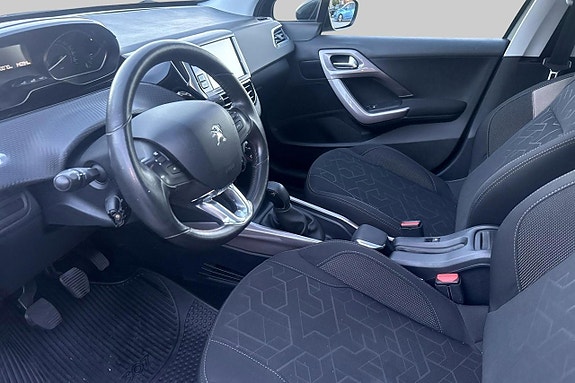 Peugeot 2008 7 of 19