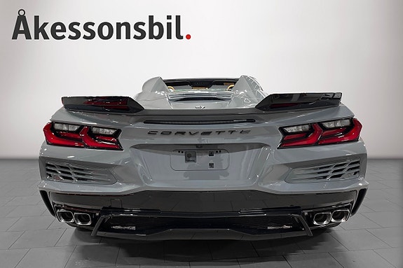 Chevrolet Corvette 8 of 22