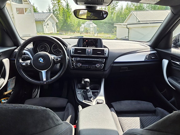 BMW 118d 5 of 6