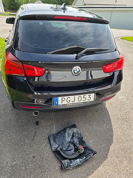 BMW 118d 4 of 6
