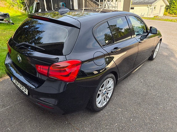 BMW 118d 2 of 6