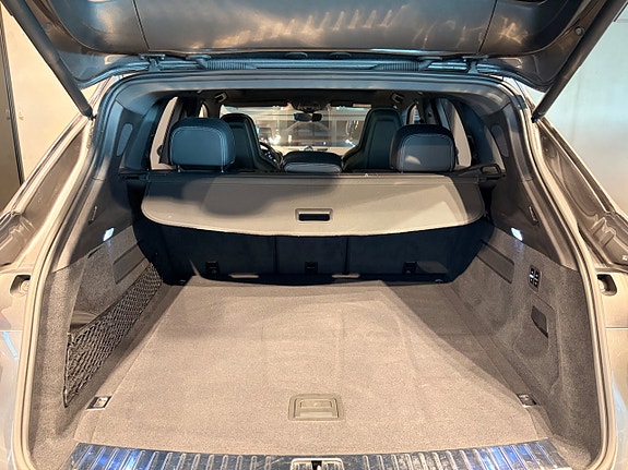 Porsche Cayenne 21 of 30