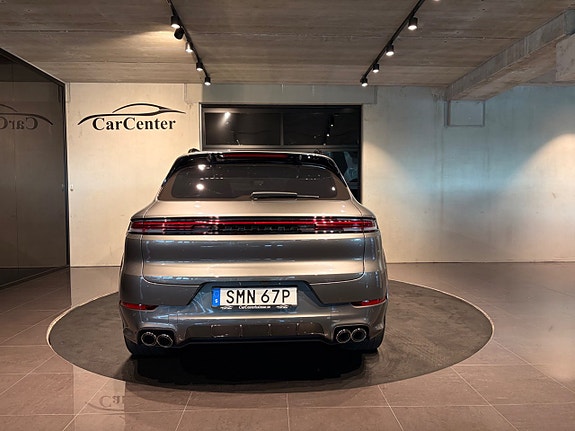 Porsche Cayenne 10 of 30