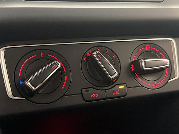 Volkswagen Polo 16 of 24