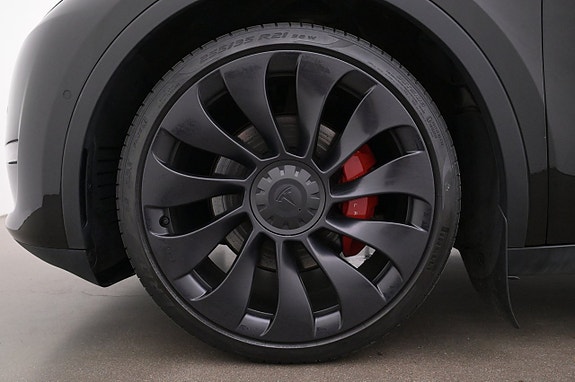 Tesla Model Y 27 of 27
